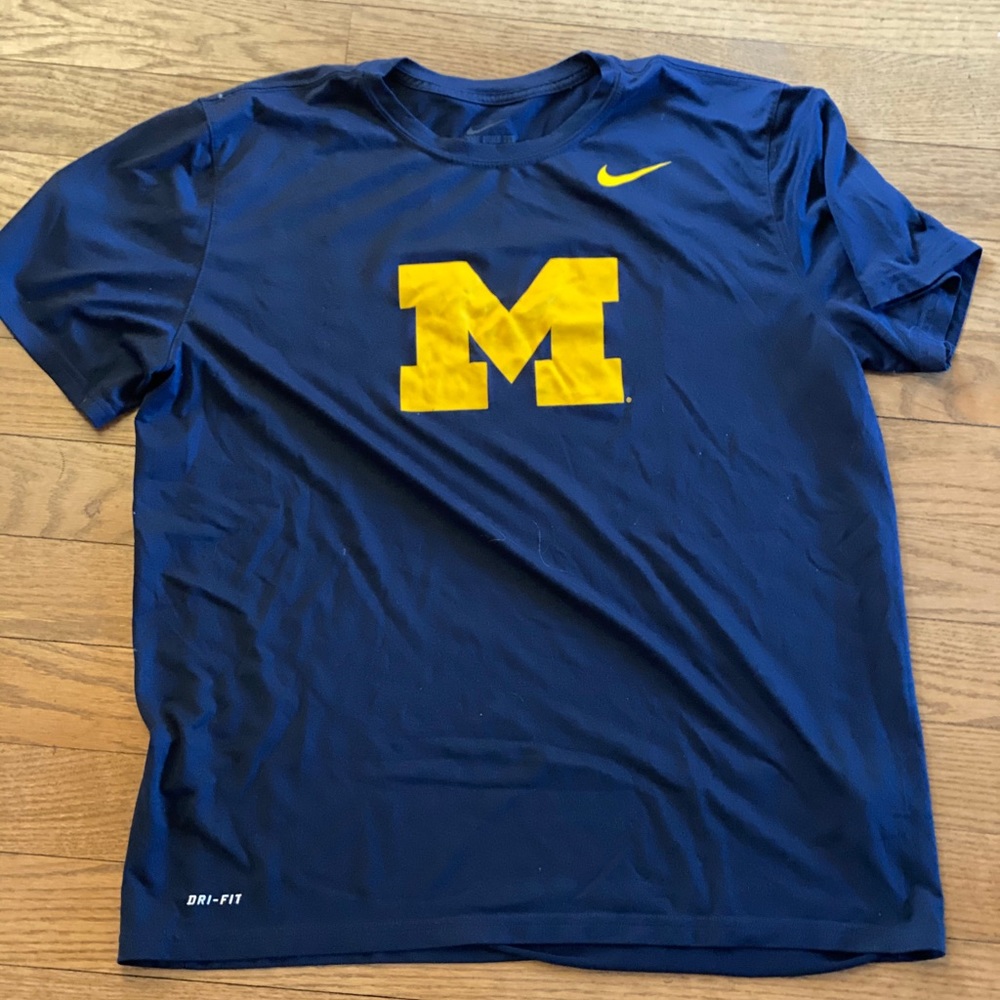 Nike university of Michigan Tee Dri-Fit XL